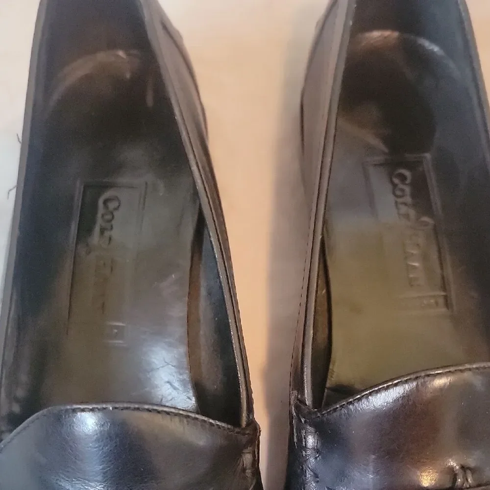Cole Haan Black Leather Loafers Sleek Slip-On Design